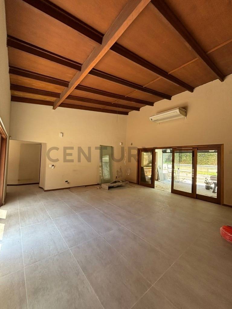 Casa Moderna en Mburucuyá en Alquiler — foto 3
