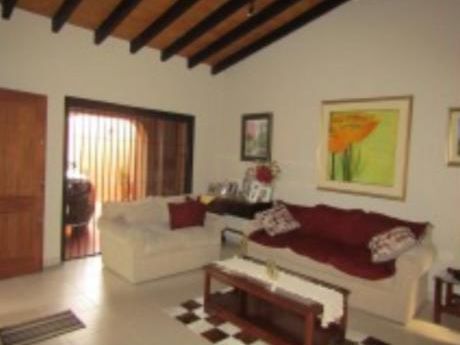 Casa En Sajonia Para Vivienda U Oficina