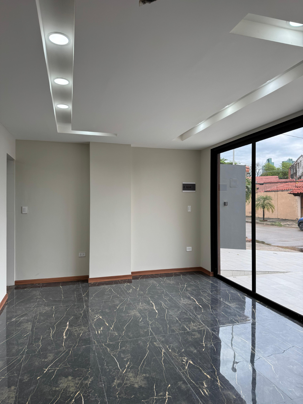 Local Comercial En Venta A Estrenar   Zona Canal Isuto 