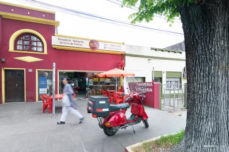 Venta De Llave Y Alquiler De Prestigiosa Panadería En La Teja