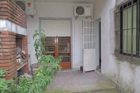 Vta Apto Tipo Casa Cordón - Opción Comprarlo Ya Alquilado Con Renta De $ 20000.