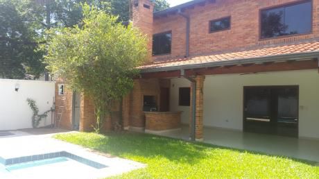 Alquilo Casa De 4 Dormitorios En Suite Zona Colegio Goethe