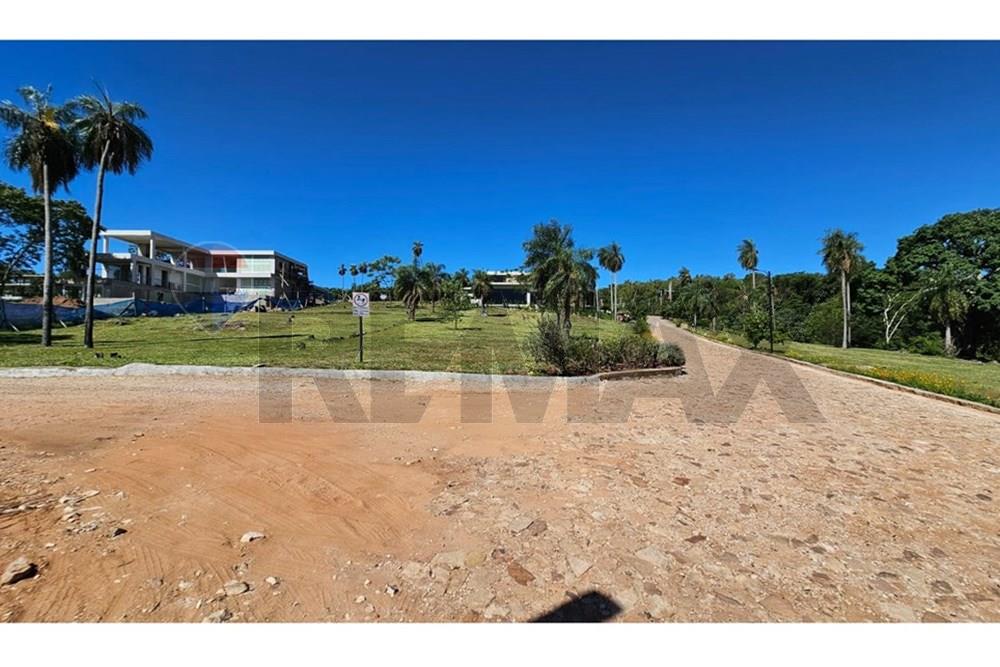 TERRENO EN ESQUINA BARRIO CERRADO ALTA PIETRA — foto 2