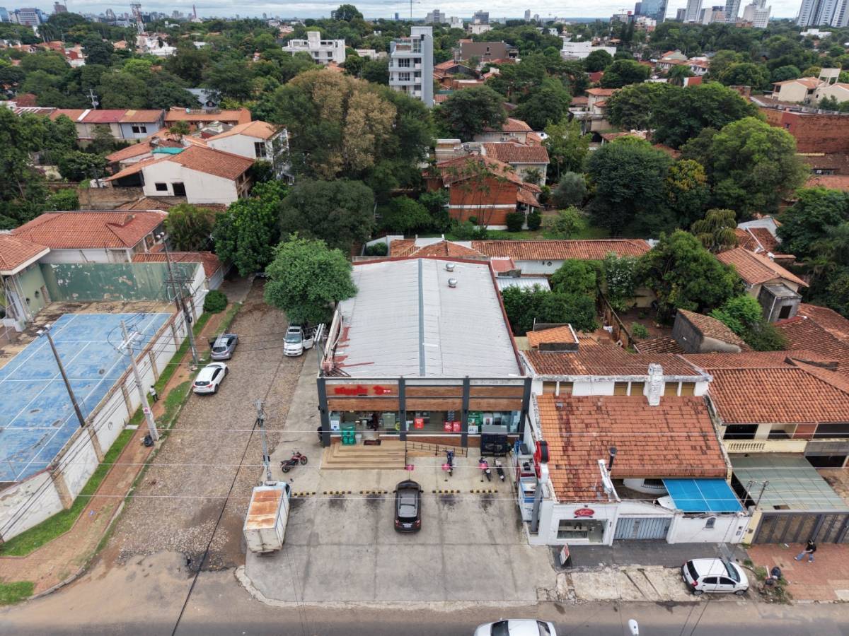 VENTA LOCAL COMERCIAL SOBRE DENIS ROA — foto 3