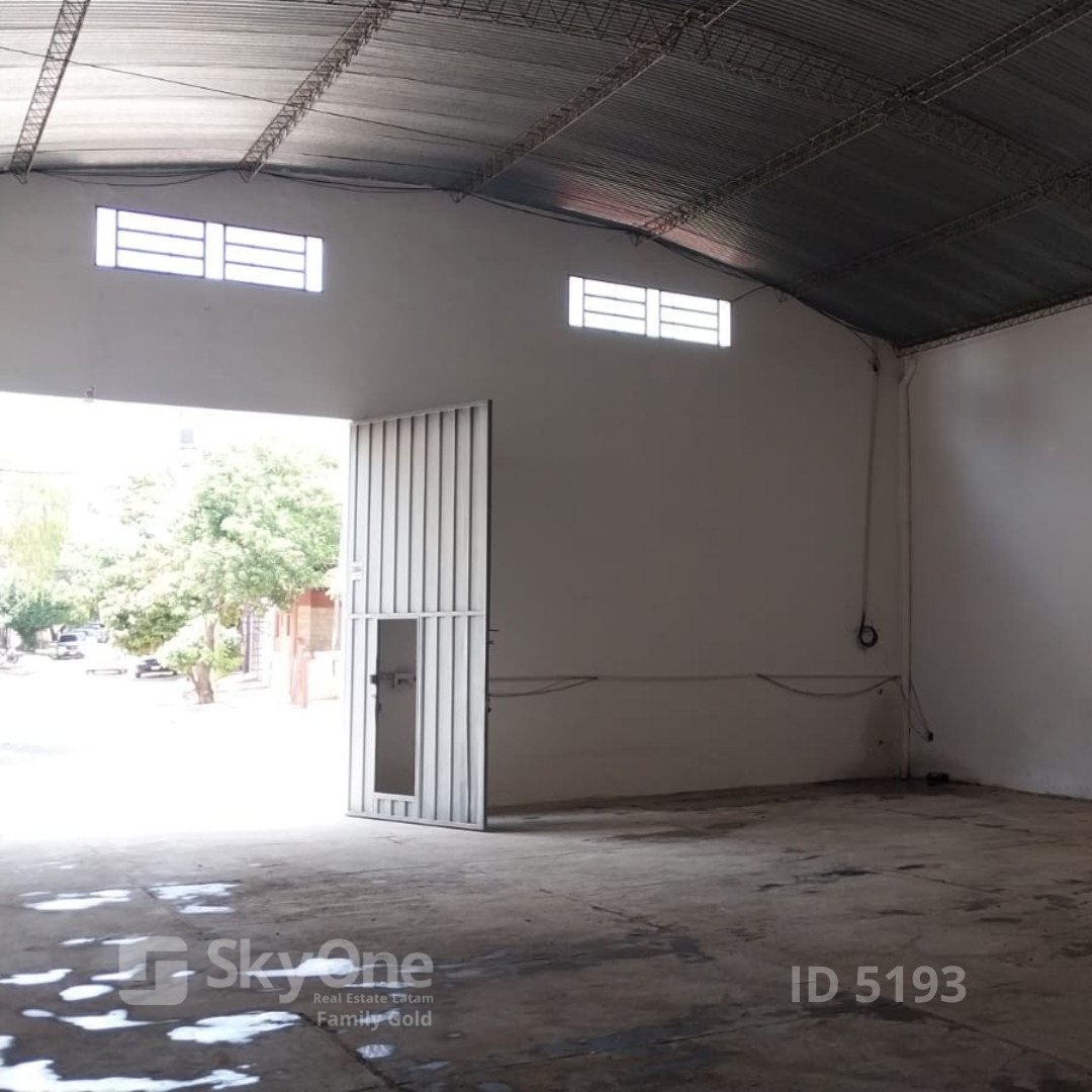 ALQUILO TINGLADO EN LUQUE 406,8 M2 DETRAS DE LOS JARDINES — foto 3