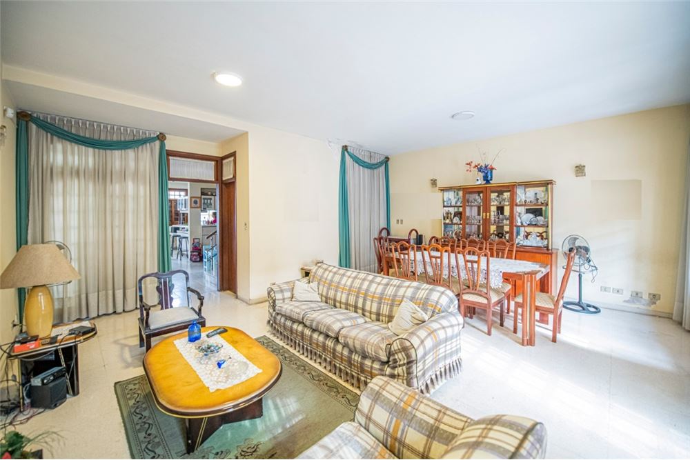 CASA EN VENTA DE 6 SUITES - BO. OBRERO — foto 2