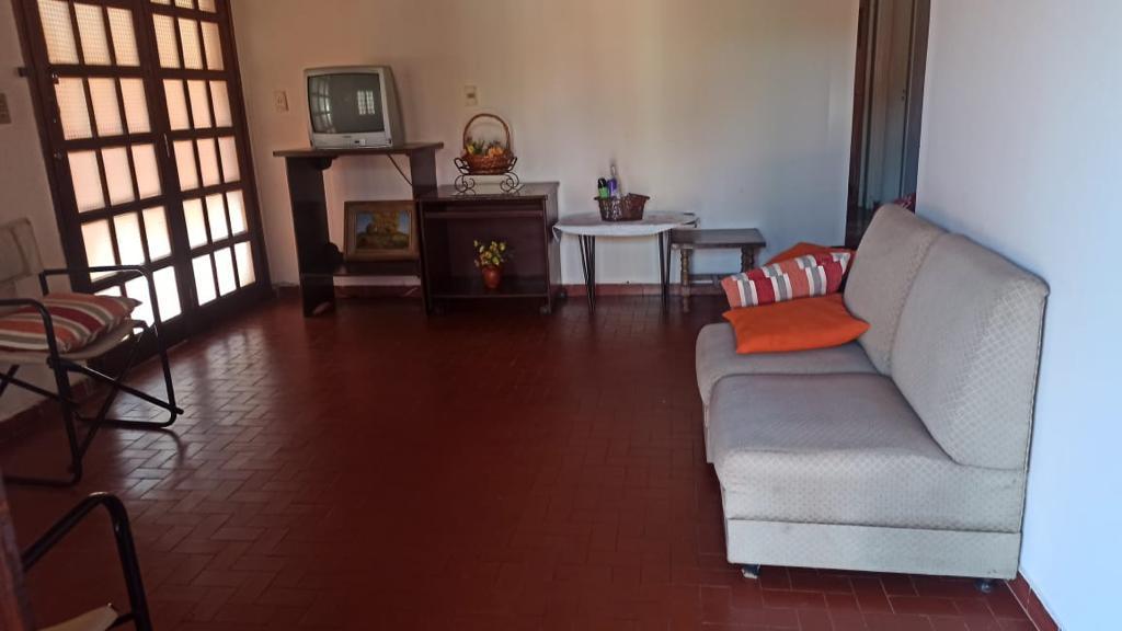 Oferta En Pleno Centro De La Ciudad De Caazapa — foto 2