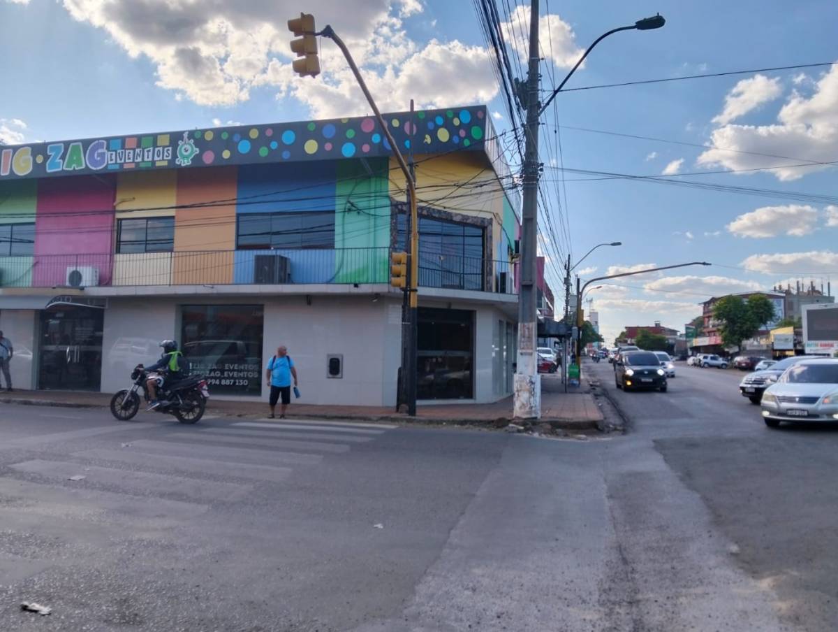 Salón Comercial en Alquiler - San Lorenzo — foto 3