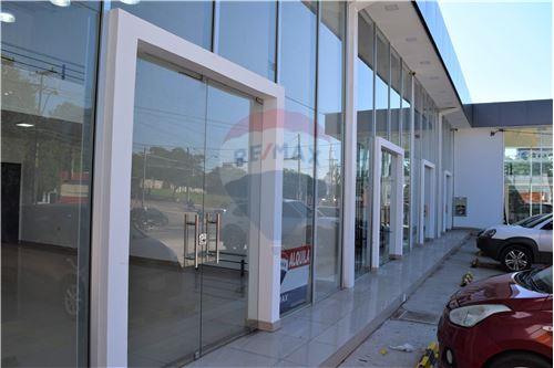 ALQUILER LOCAL COMERCIAL ARTIGAS y VENEZUELA — foto 3