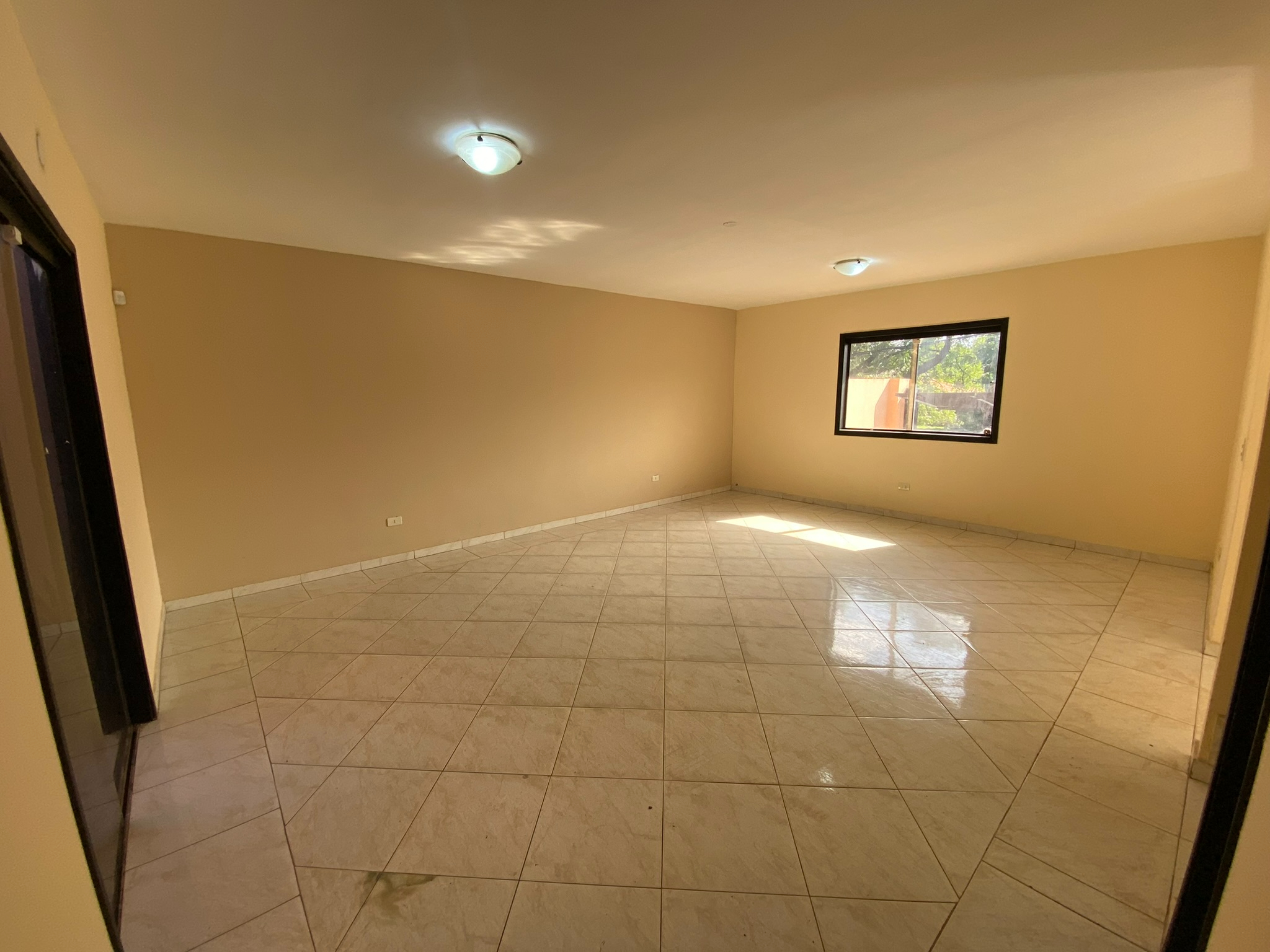 Duplex 3 sobre Jardin de Oro, Luque. Zona Plaza Madero, Rakiura, Conmebol — foto 3
