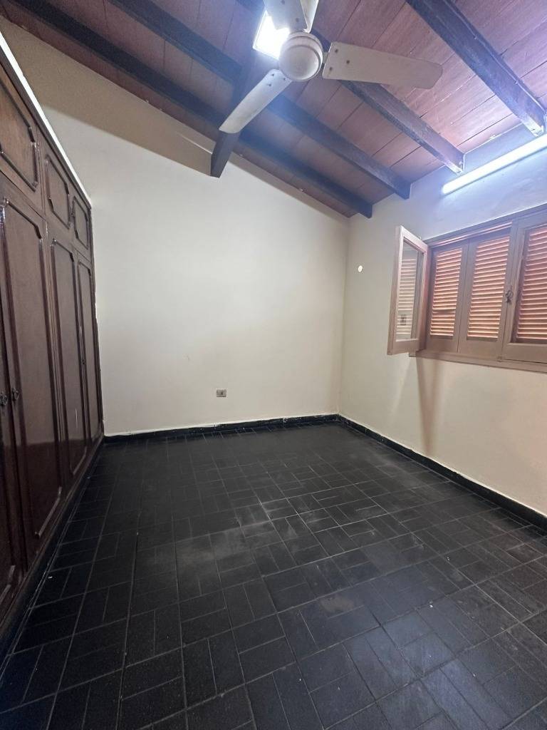 Oportunidad para inversores y familias. Casa de 4 dormitorios en Venta! — foto 2