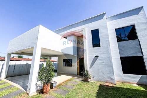 Casa en venta en Luque — foto 3