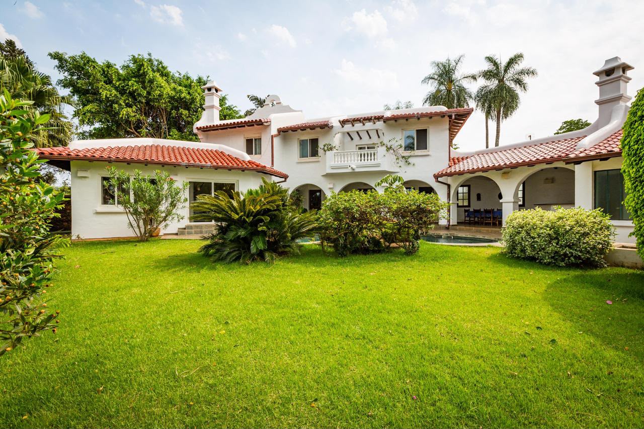 EXCLUSIVA RESIDENCIA EN VENTA EN HERNANDARIAS — foto 3