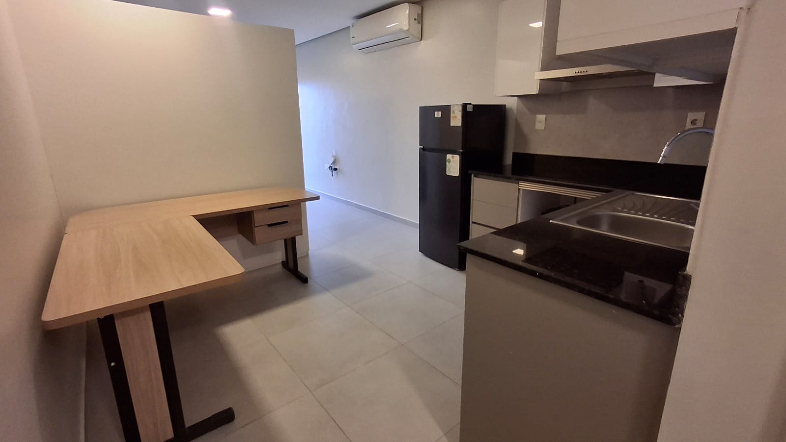 ALQUILER DE MONOAMBIENTE SEMI AMOBLADO EN BARRIO HERRERA — foto 2