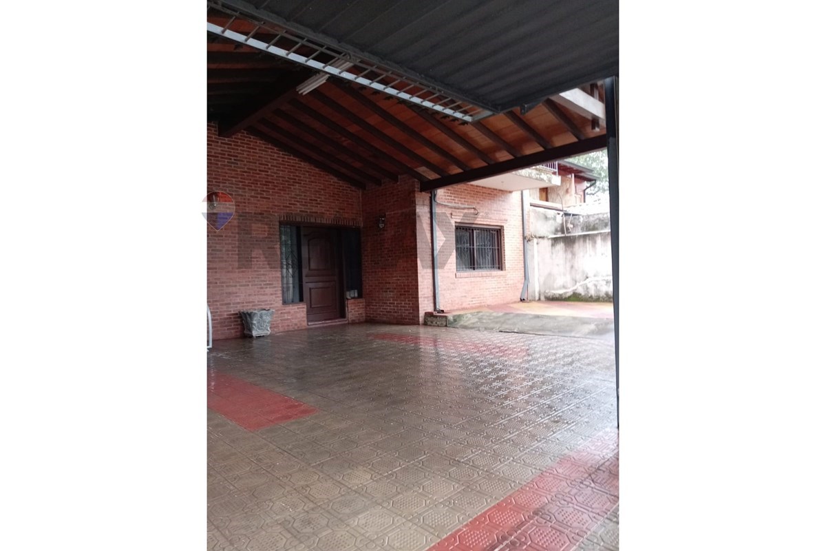 Casa - Alquiler - Lambaré, Central, Paraguay — foto 2