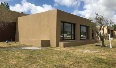 Venta Casa A Estrenar 3 Dormitorios En Barrio Privado-VIñedos De La Tahona