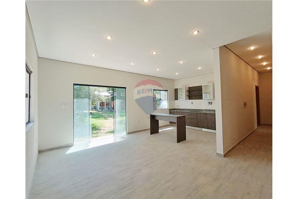 Casa - Venta - Paraguay Cordillera San Bernardino — foto 3