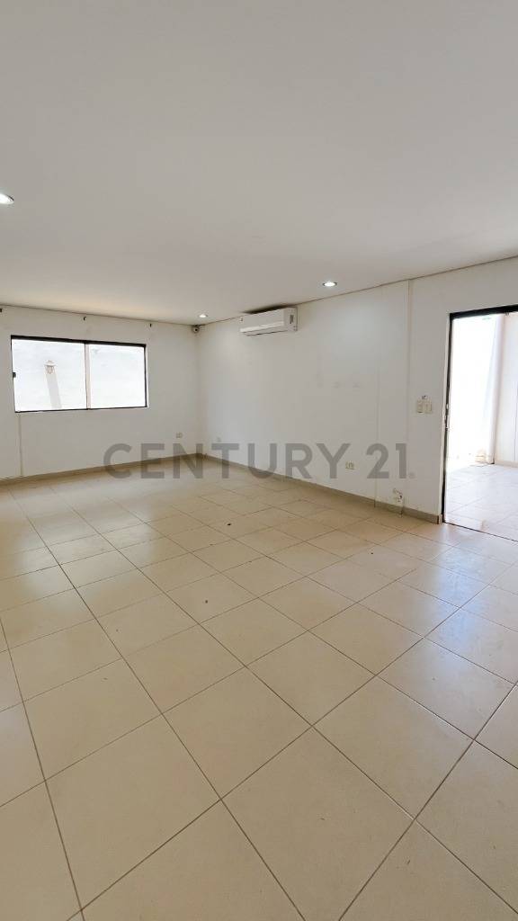 Alquilo Casa Luque - Laurelty (Z/ Av. Andrés Insfran) — foto 3