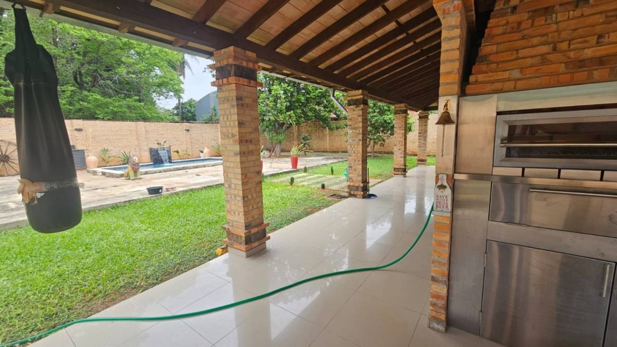 EN VENTA | HERMOSA CASA EN CAPIATÁ — foto 2