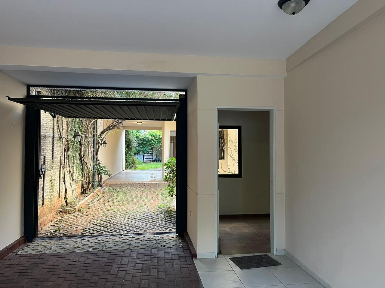 Casa de 7 habitaciones ideal para Vivienda o Oficina zona Centenario — foto 3