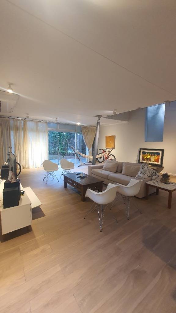 Casa en alquiler en Ycuá Satí
