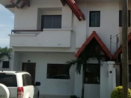 Casa En Anticretico En Condominio, Carretera A Cotoca