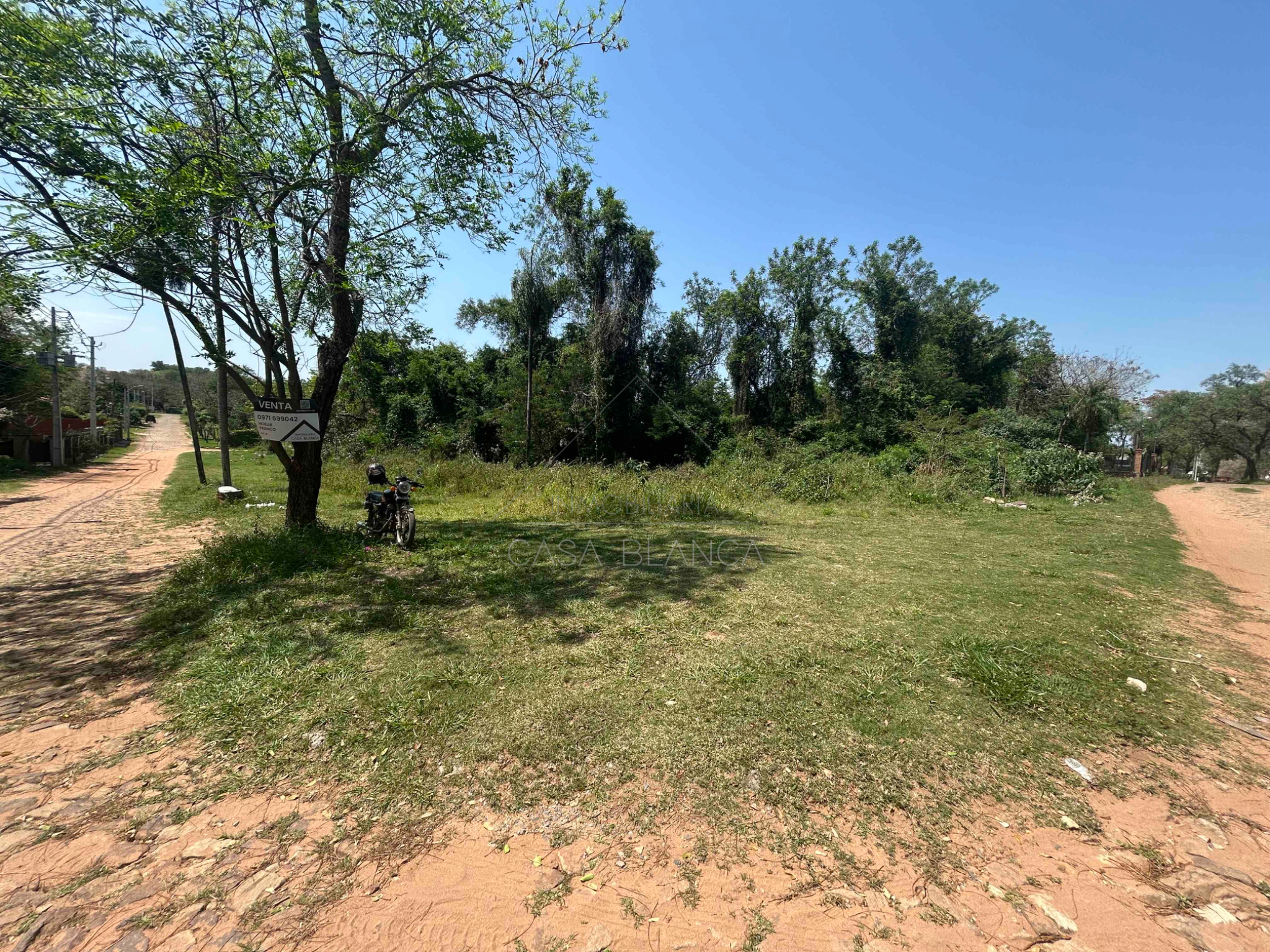 VENTA Terreno en San Bernardino, a 300m del SuperSeis, ubicado en esquina! — foto 2