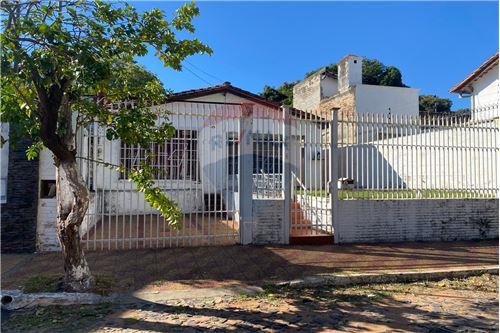 ALQUILO CASA EN ASUNCION BARRIO OBRERO — foto 2