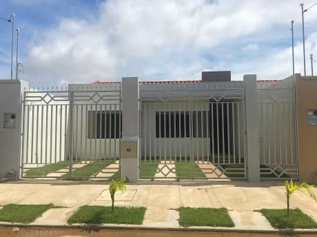 3 Casas En Venta A Estrenar En Zona Sur (urbanización España)