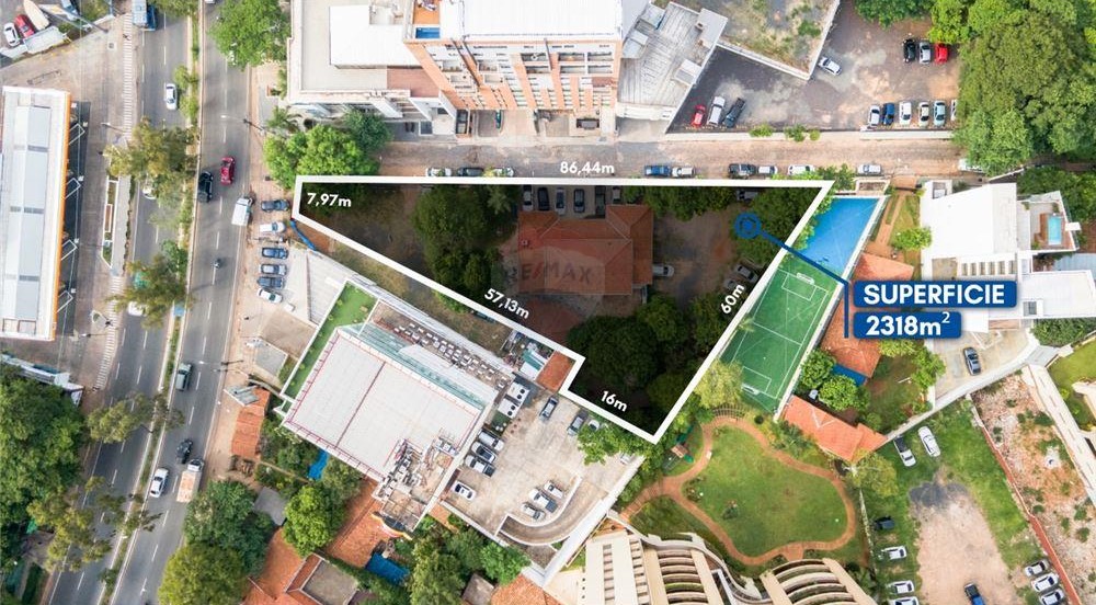 En venta Propiedad en esquina sobre Av. Aviadores del Chaco — foto 2