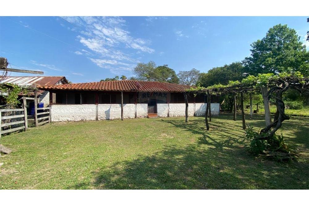 VENDO ESTANCIA FORMADA EN CAAPUCU PARAGUARI 1.613 HECTAREAS — foto 3