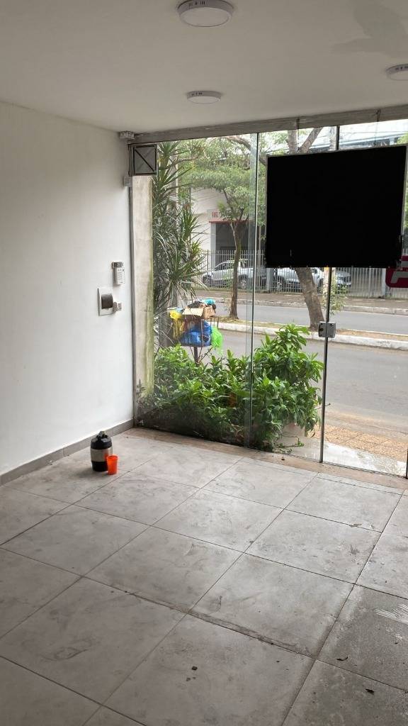 ALQUILO LOCAL COMERCIAL EN LOS LAURELES ZONA MULTIPLAZA - ID 47666 — foto 2