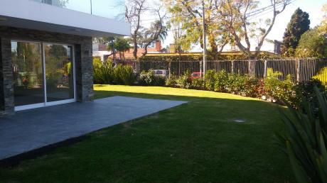 Calidad Y Confort, 2 Dormitorios, 2 Baños, Jardín, Garajes