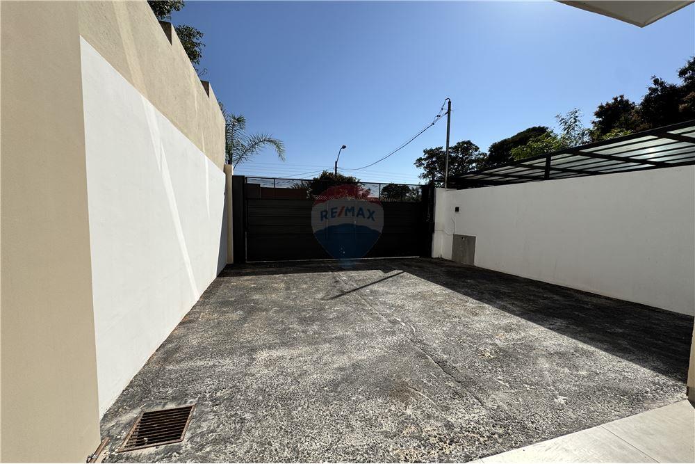 Duplex - Alquiler - Luque, Paraguay — foto 2