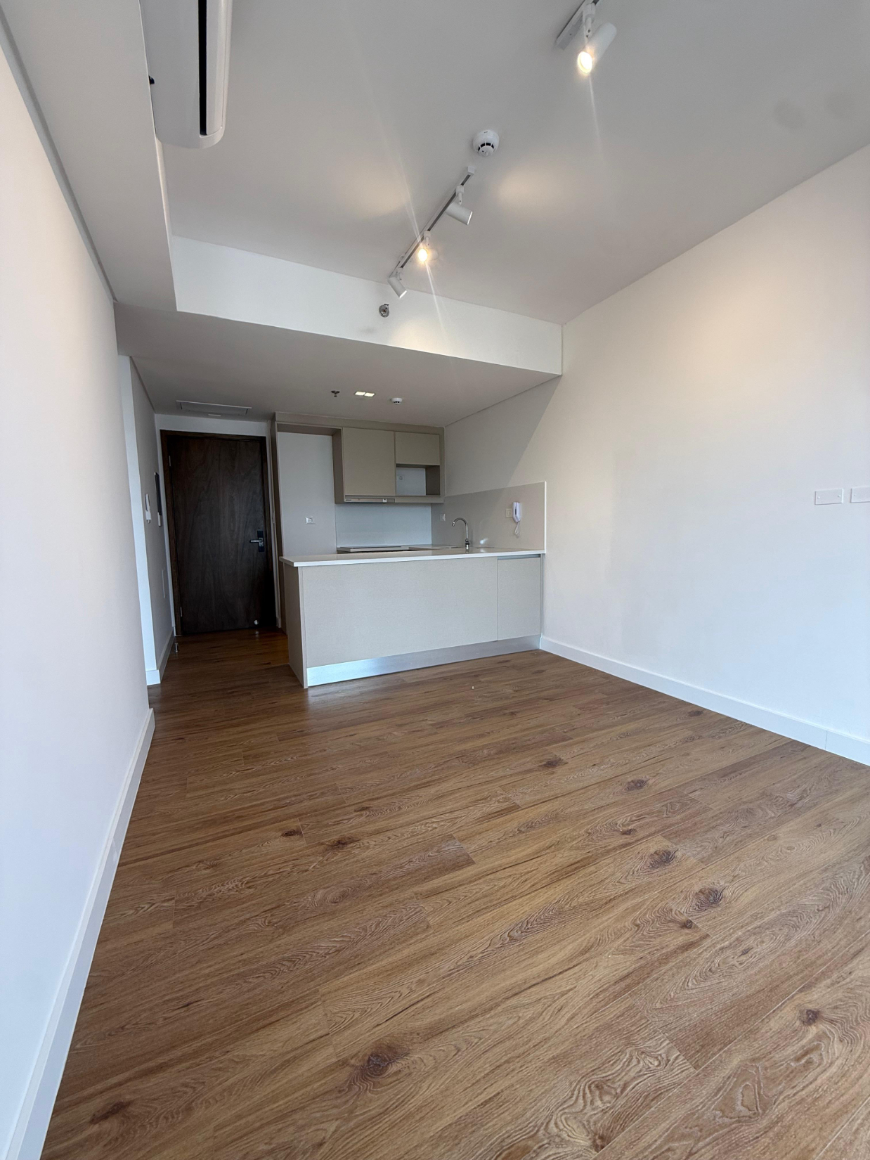 Zona Shopping Mariscal López En Alquiler Departamento De 1 Dormitorio — foto 3