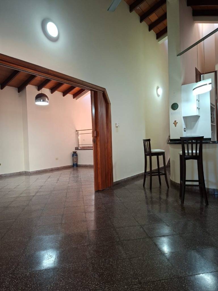 ALQUILO AMPLIA CASA EN SANTA LIBRADA - ASUNCION — foto 3