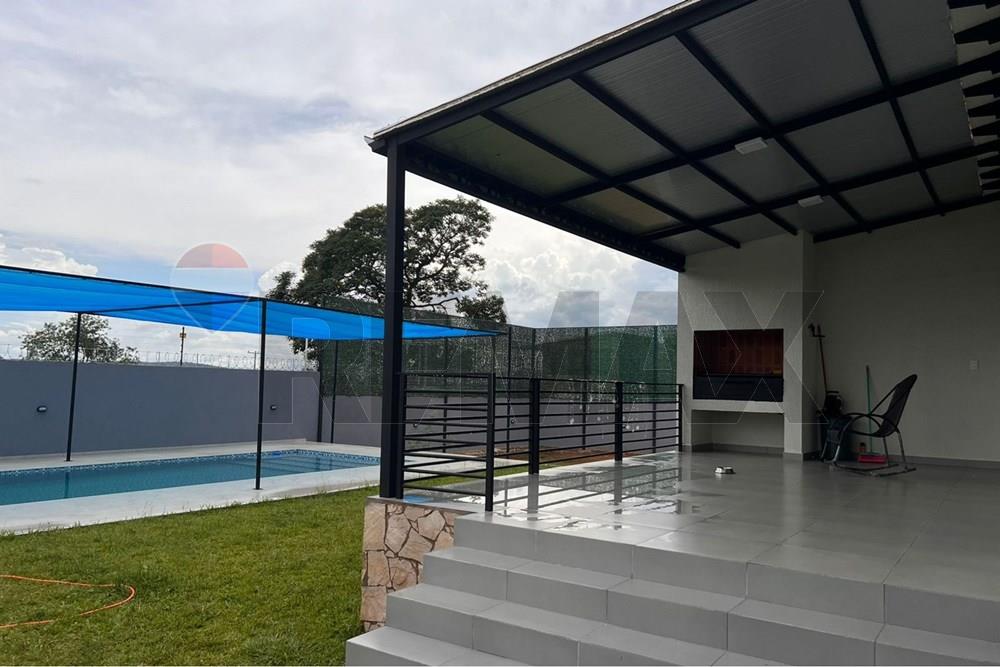 Hermosa Residencia moderna en Caacupé con piscina — foto 2