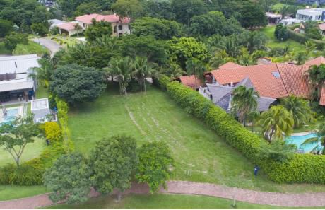 En Venta Terreno En Colinas Del Urubo S2