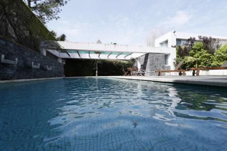 Carrasco Luxury 2 Bdrm Apt Gated Complex