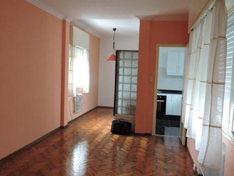 Con Renta - Apartamento 2 Dormitorios Baño Y Cocina Nuevos Centro