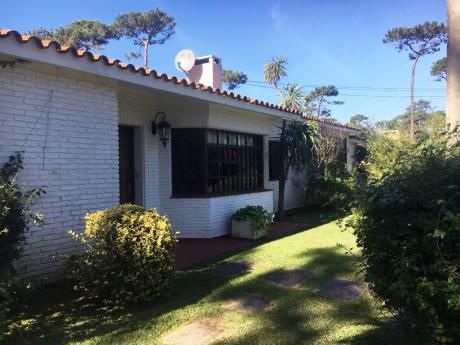 Venta O Alquiler De Casa En Punta Del Este. Parada 10 De La Mansa.