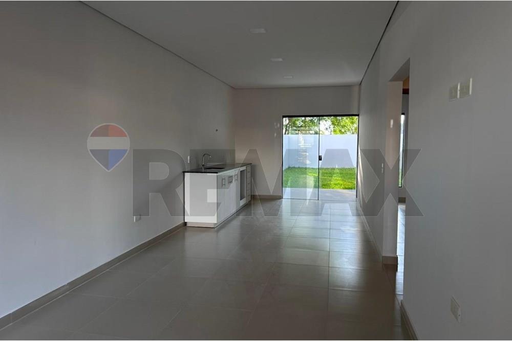 Casa - Venta - Luque, Paraguay — foto 2