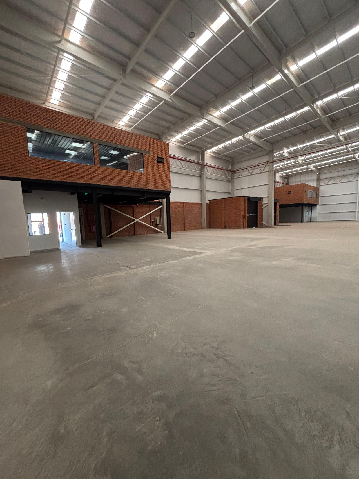 ALQUILO DEPÓSITO - ZONA PLAZA MADERO - 1.125m2 — foto 3