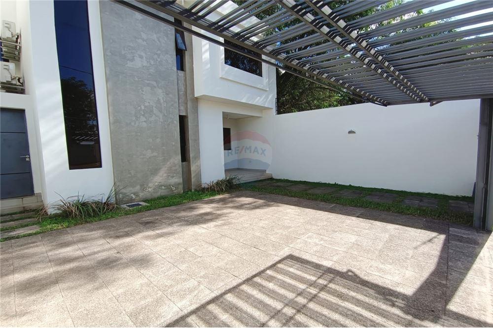 Alquilo Duplex con Piscina Zona Sek Lambaré — foto 3
