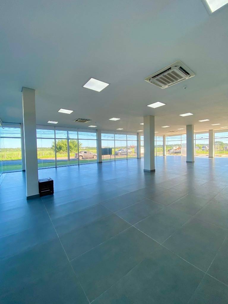 ALQUILER SHOWROOM LUQUE — foto 2