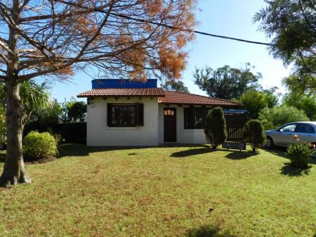 Casa En Venta En Barrio Portales, Piriapolis .