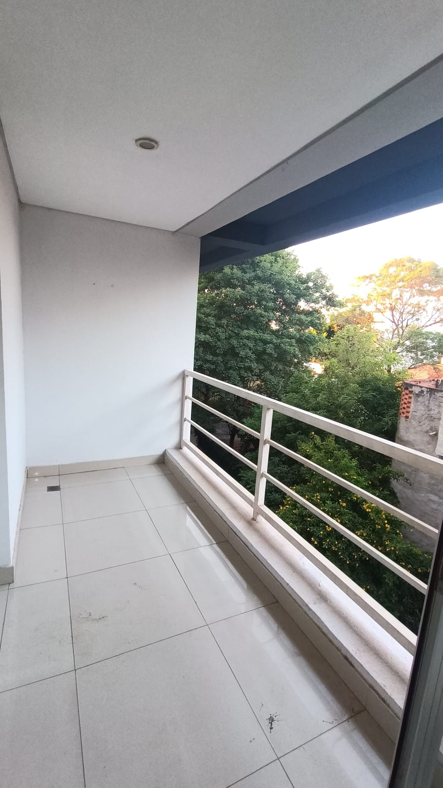 ALQUILO DEPARTAMENTO EN EDIFICIO AMISTAD — foto 2
