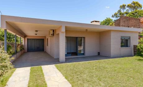 Venta Casa 4 Dormitorios Solymar Sur