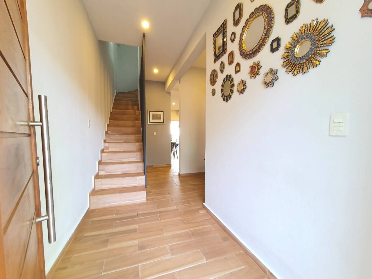 DÚPLEX TOTALMENTE AMOBLADO CON PISCINA - Loma Merlo (Zona Rakiura) — foto 2