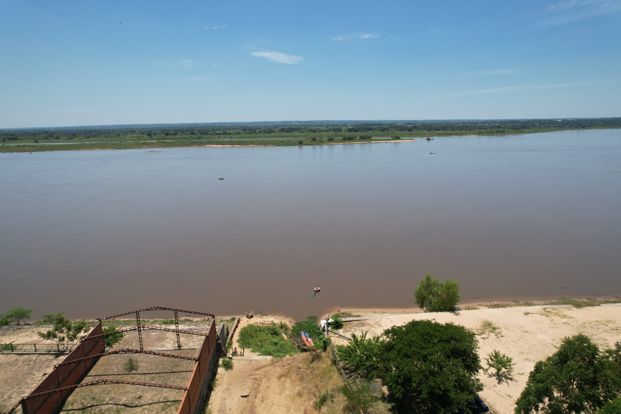 ¡Oportunidad Única! Terreno en Esquina y sobre el Río Paraguay (Zona Remansito) — foto 2
